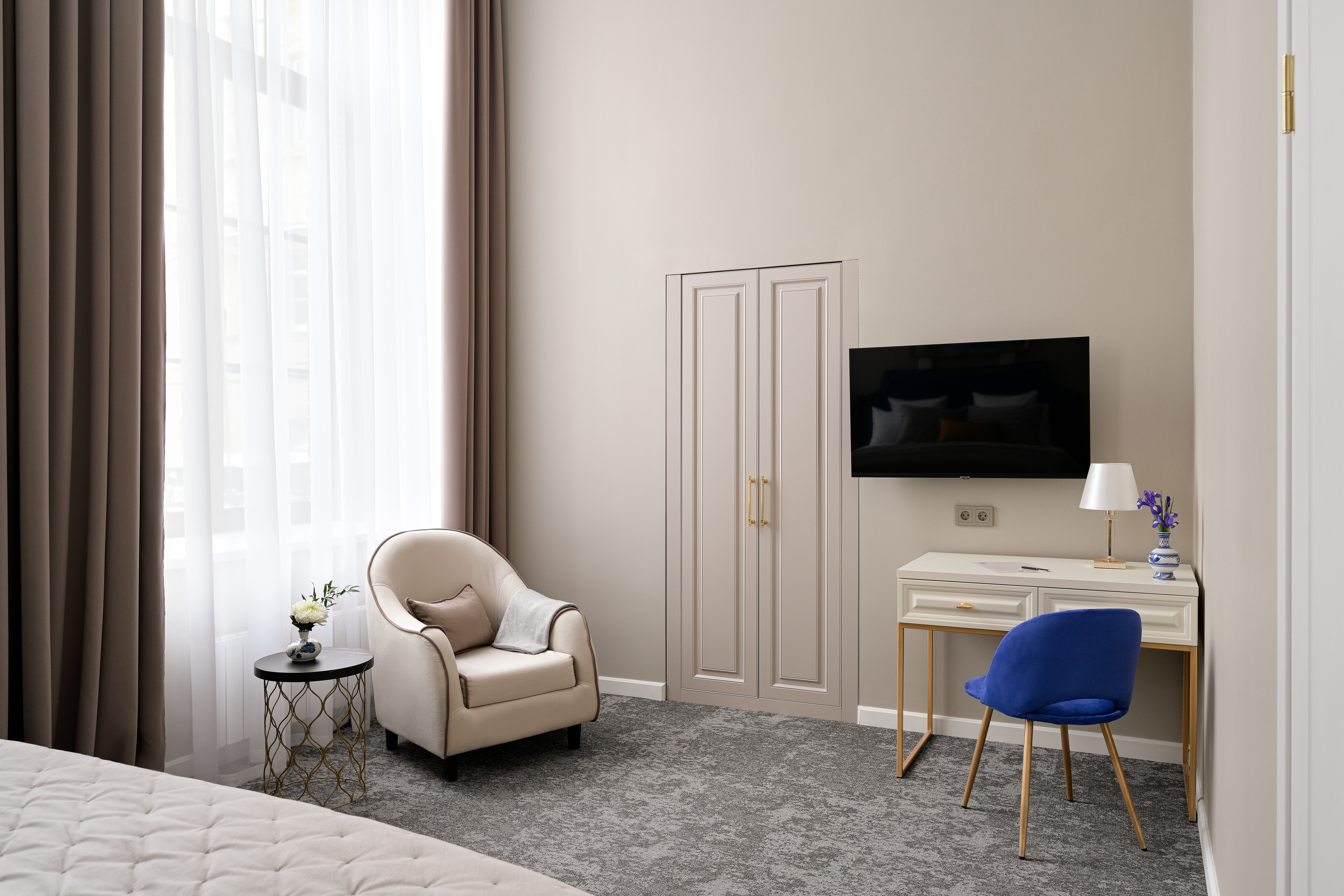 Джуниор сьют